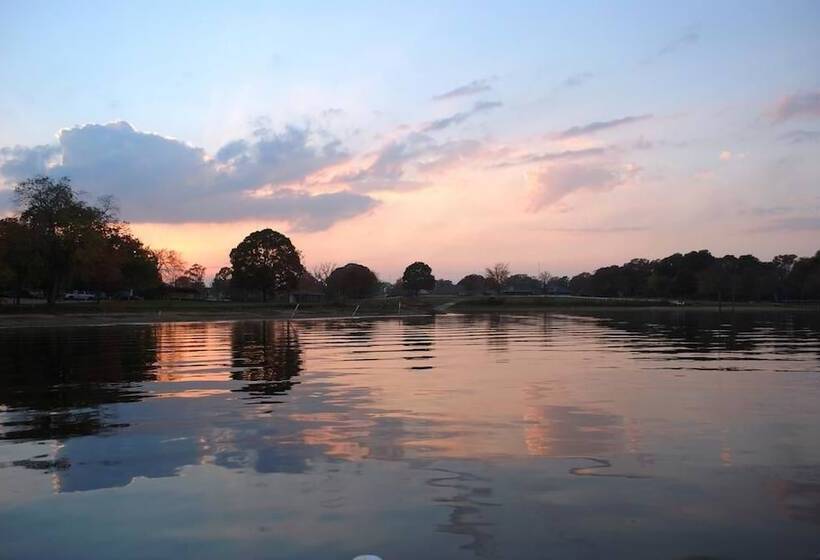 Lake Fork Marina & Motel