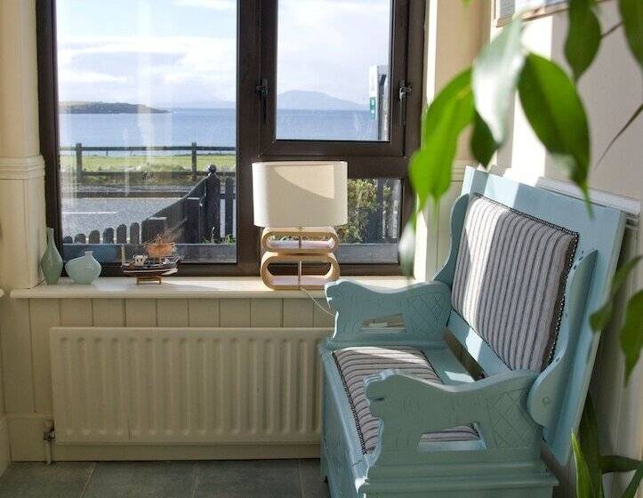 مبيت وإفطار Teach Cruachán Large Group Holiday Home