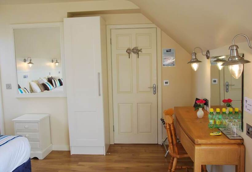 مبيت وإفطار Teach Cruachán Large Group Holiday Home