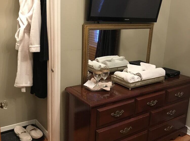 ベッドアンドブレックファースト The Findlay House