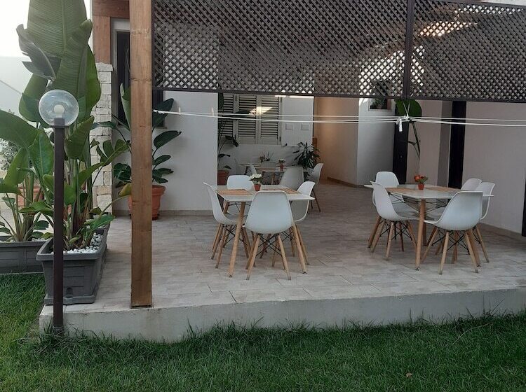 مسافرخانه B&b Sara