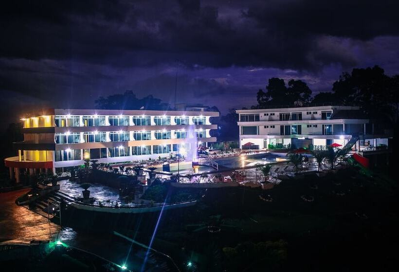 هتل Christian Resort