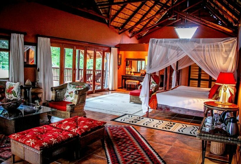 Отель Thula Thula Game Lodge