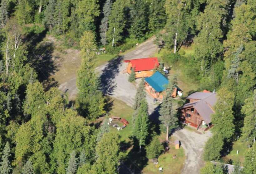 بنسيون Meandering Moose Lodging