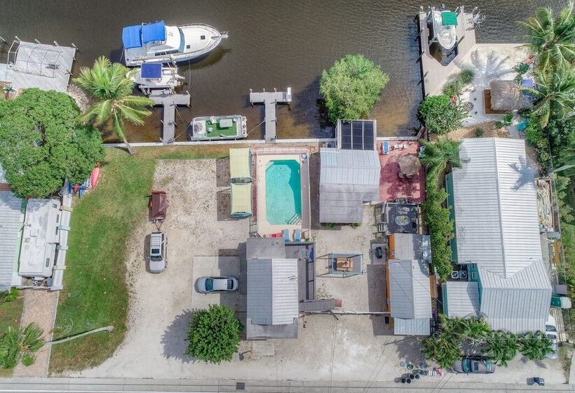 Pine Island Paradise Resort