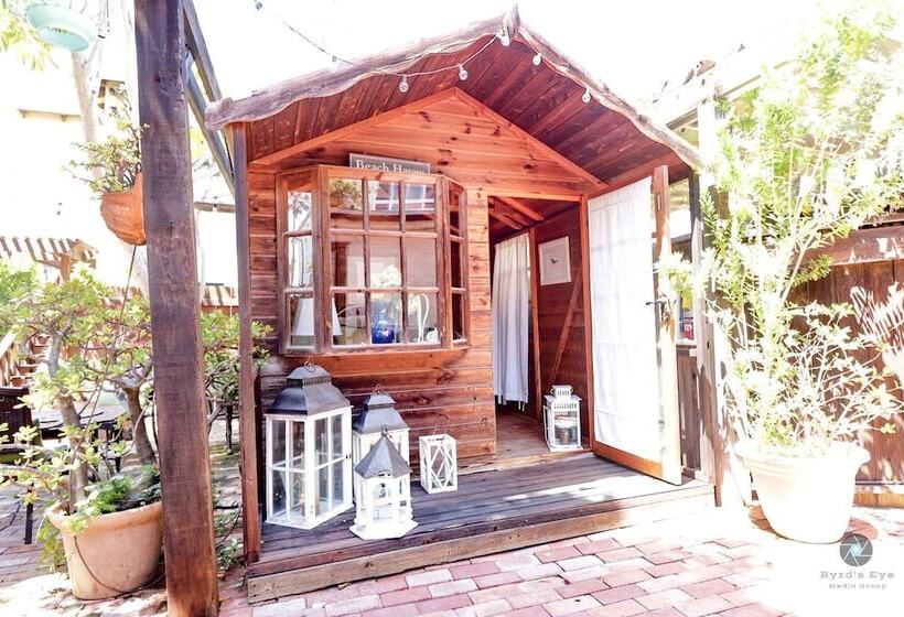 Redwood Hollow Cottages