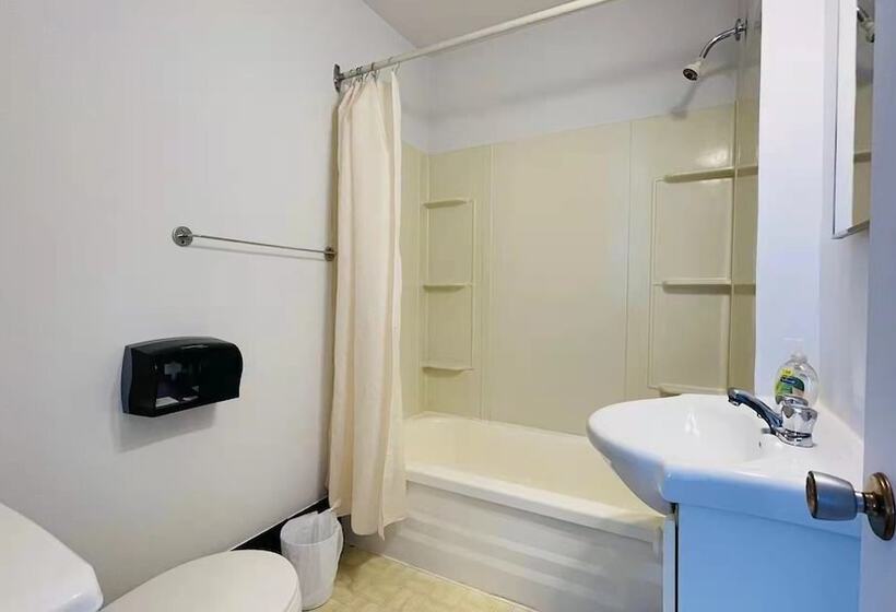 Summerside Motel &cottages