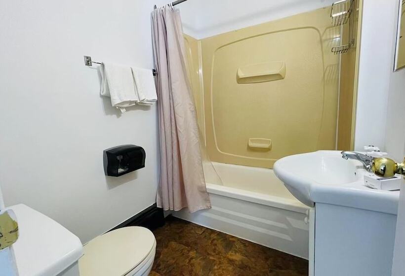 Summerside Motel &cottages