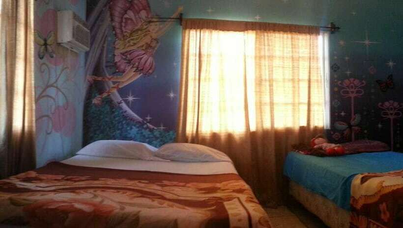 The Guaras Hostal   Hostel