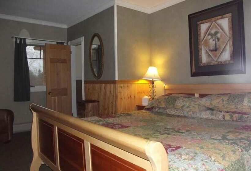 The Jay Village Inn