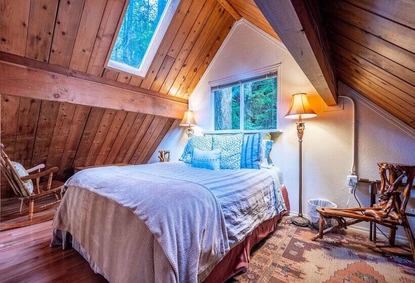 The Tree House Cottage