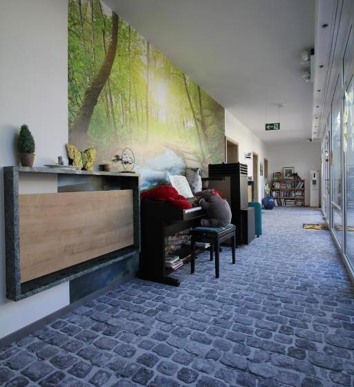 בית מלון כפרי Atrium Garni