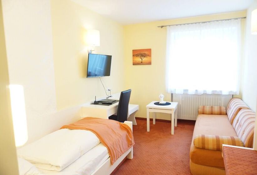 هتل Herdegen Rooms   Self Check In