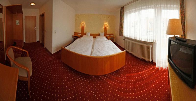 Отель Restaurant Zum Goldenen Löwen