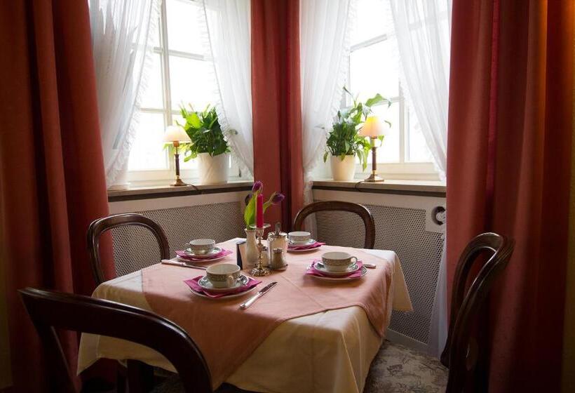 בית מלון כפרי Adler