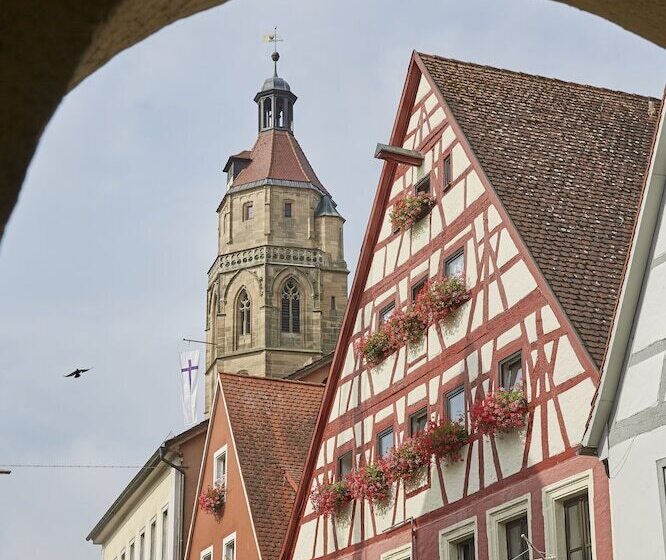 호텔 Garni  Am Ellinger Tor