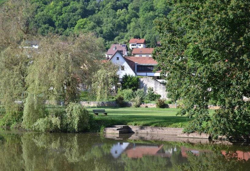Пансион Die Krone Am Fluss   Landhotel Sindringen