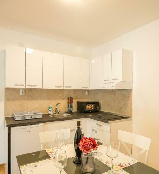 Apartmani Central 7 & Free Parking