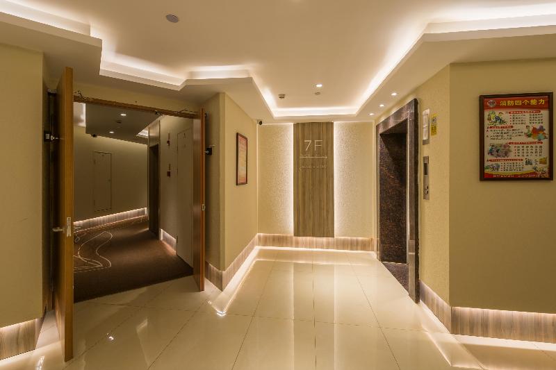 호텔 Hanting Haining Haichang Road Railway Station