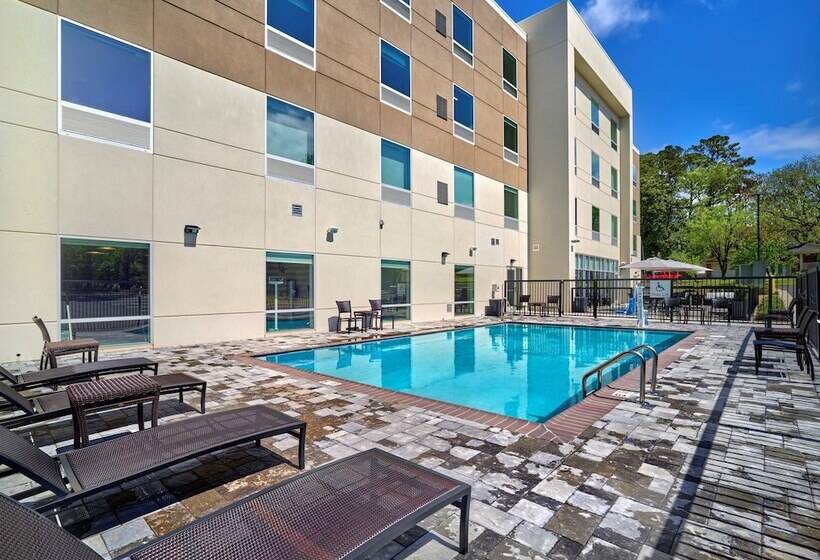 هتل Holiday Inn Express   Huntsville Space Center, An Ihg