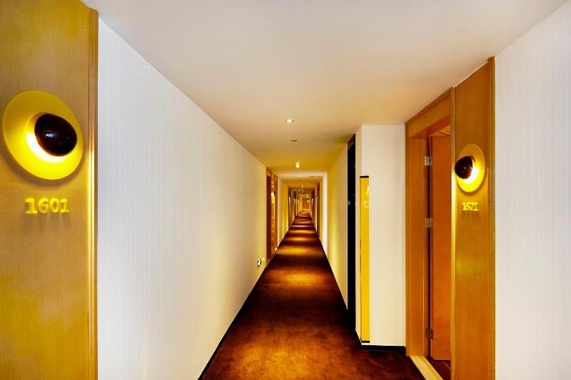 Hotel Iu S·wuhan Square Branch