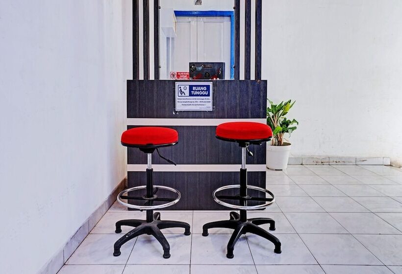 هتل Oyo 90260 Bumi Merpati Residence