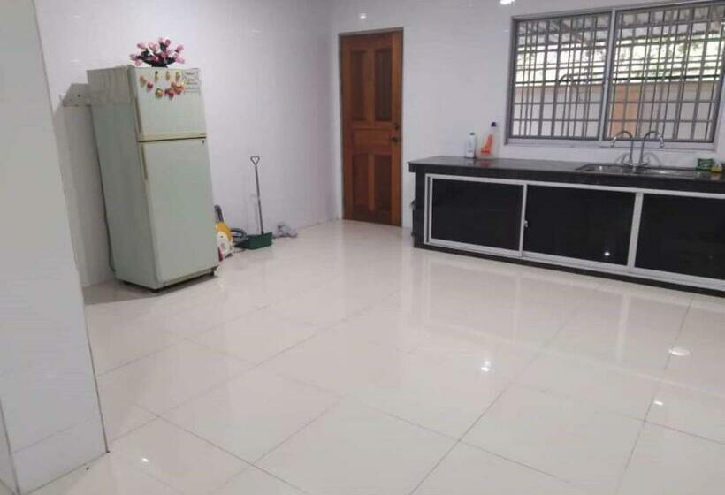 فندق Oyo 90310 E Homestay Permai Timur