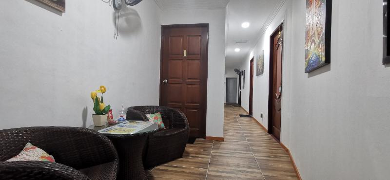 فندق Oyo Home 90372 Greybirds Hostel