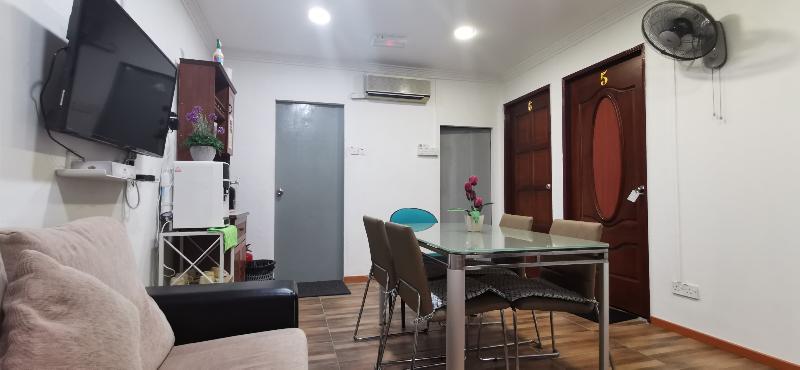 فندق Oyo Home 90372 Greybirds Hostel