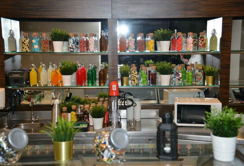 酒店 Privilège Oasis Hôtel