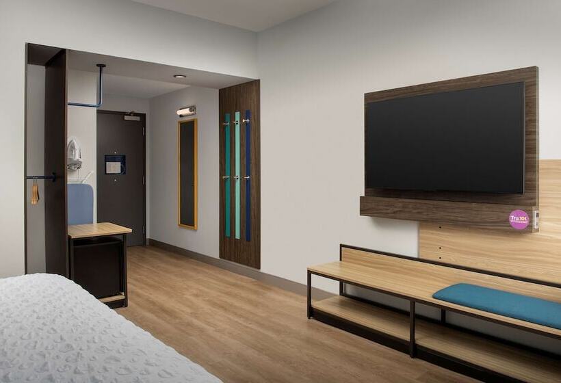 هتل Tru By Hilton Miami West Brickell