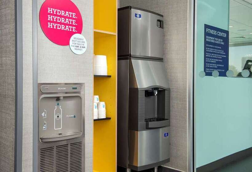 هتل Tru By Hilton Miami West Brickell