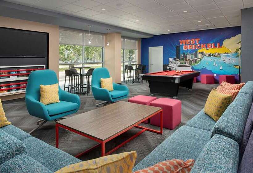 هتل Tru By Hilton Miami West Brickell
