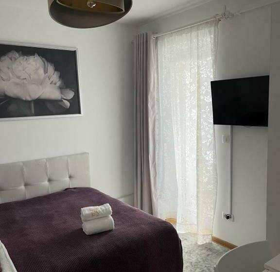 Alma Apartments