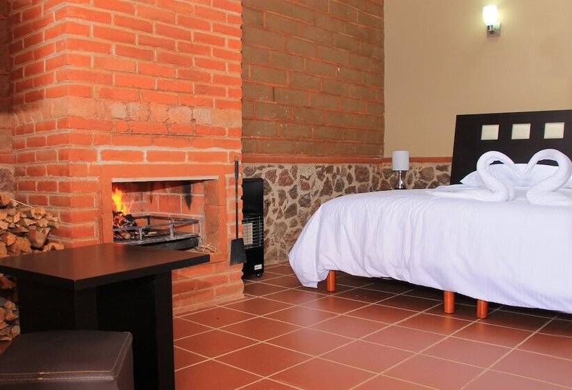 هتل Y Cabañas Mountain Lodge