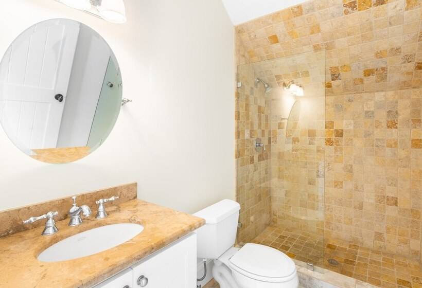 Parker By Avantstay Radiant Home W Stunning Design Close To Beach