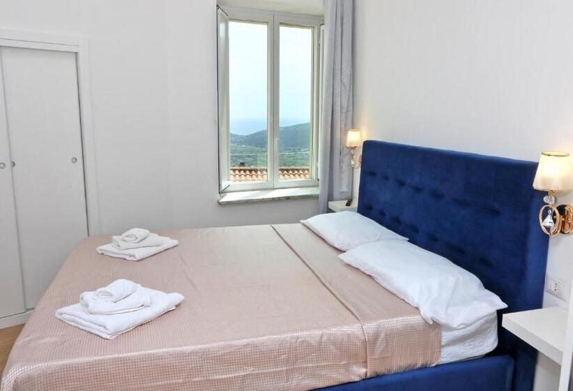 تختخواب و صبحانه Antares Rooms
