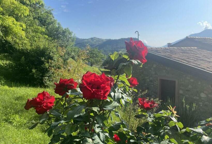 Casa Antico Borgo Prabiù Tignale Appartement Casaliva 4 Personen