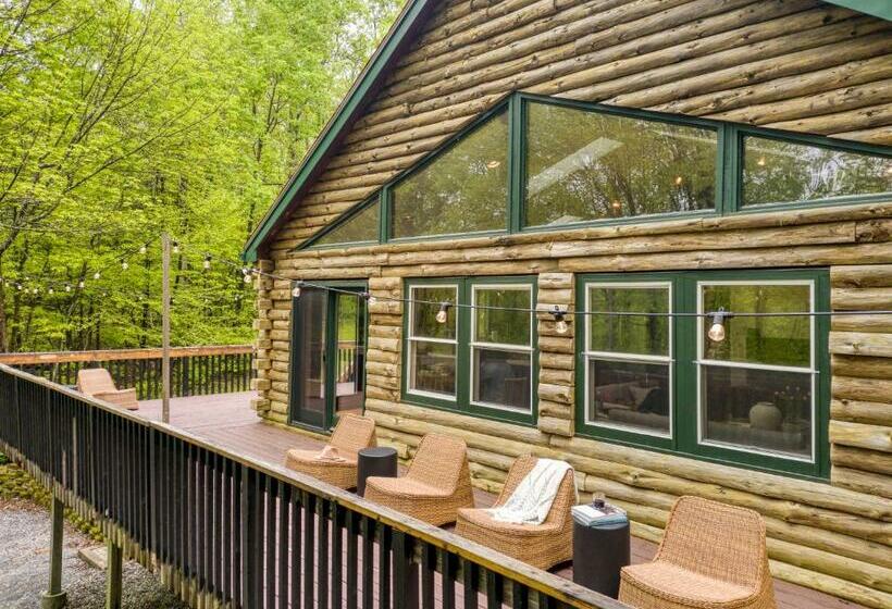 Half Moon By Avantstay 4br Cabin W Large Deck Yard W Patio Outdoor Dining