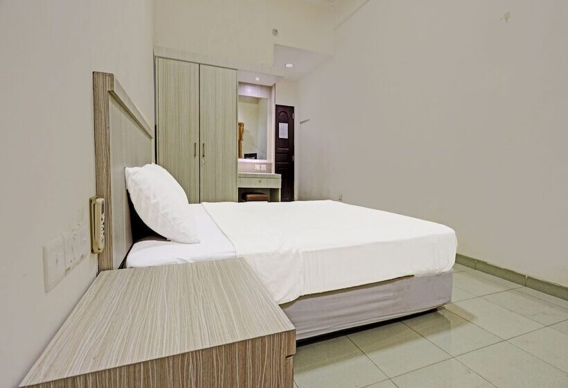 هتل Collection O 91484 Lai Lai Apartment
