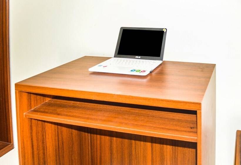 هتل Oyo 91491 Zalfa Guest House Syariah