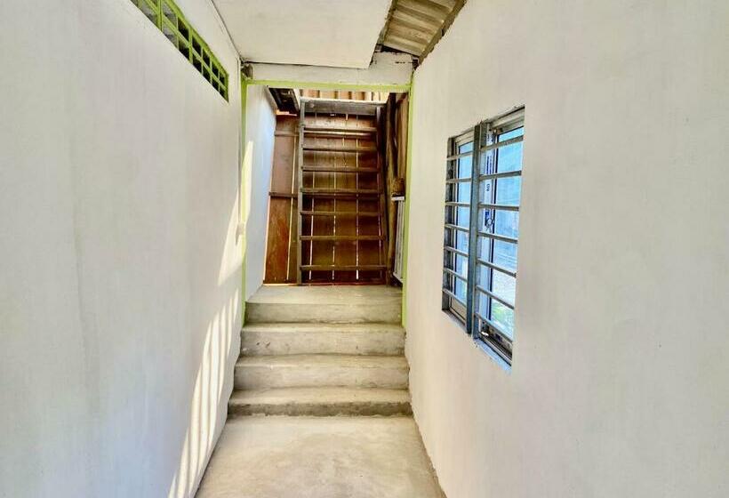 Пансион Happiness Guesthouse