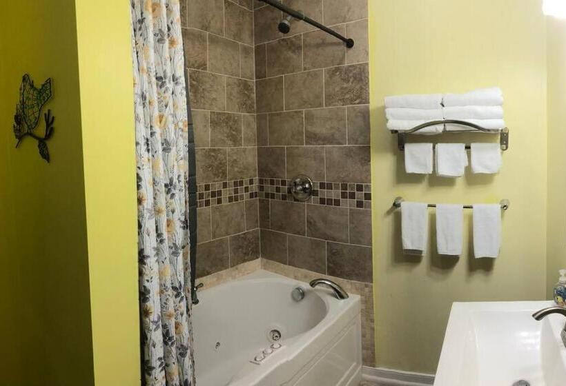 膳宿费 Spacious Unit With Mountain View