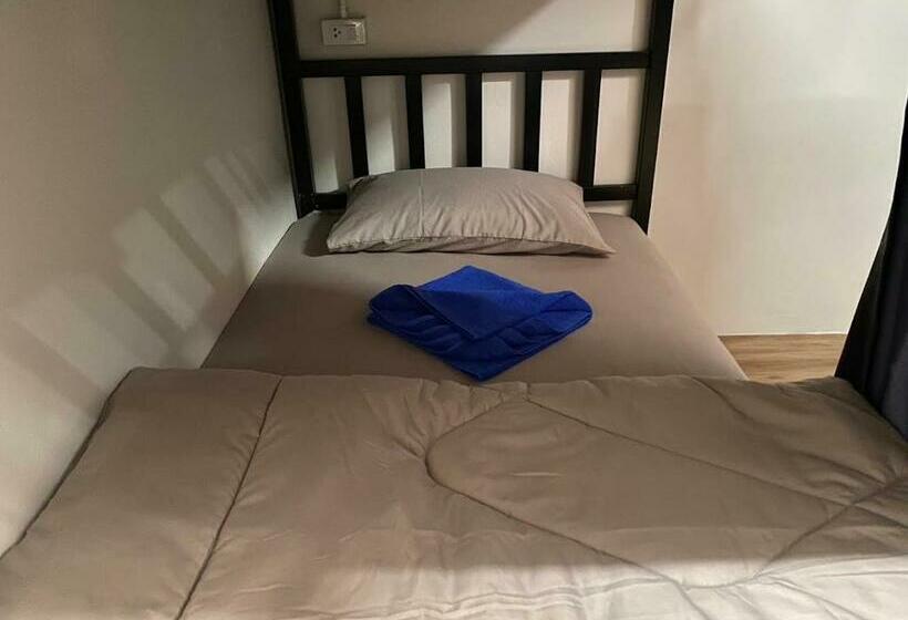 Sweed Dee Hostel