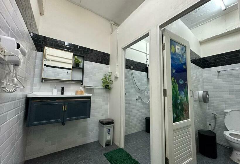 Sweed Dee Hostel