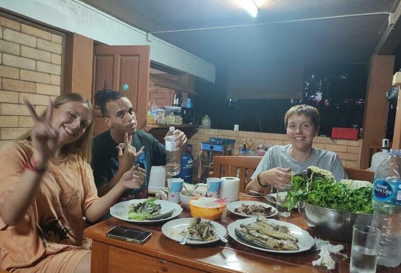 Topp Paiway Hostel