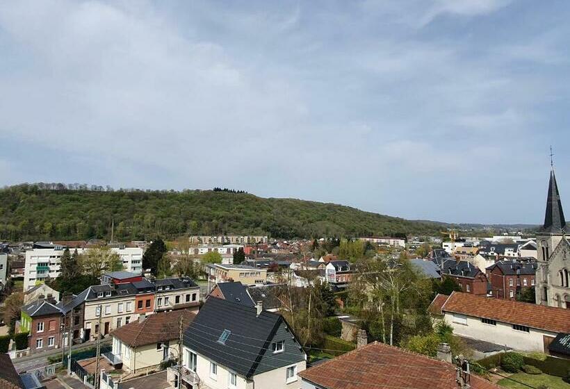 Appartement Spacieux Avec Belle Vue En Haute Ville