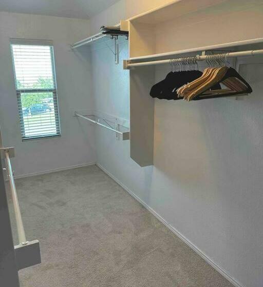 Cozy Lakeview Home   Central Dfw   Fire Pit   Renovated   Cold Ac
