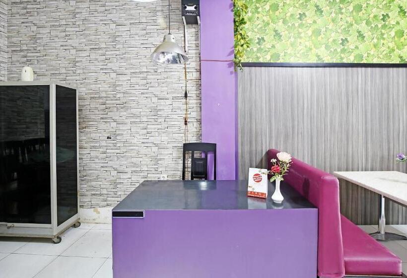هتل Collection O 91449 Griya Ampenan Residence