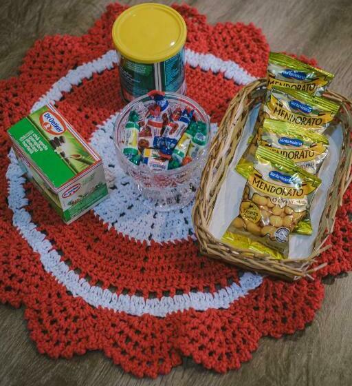 بنسيون Pousada Suite Avencal